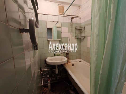 Продам однокомнатную (1-комн.) квартиру, Учительская ул, 9к1, Санкт-Петербург г