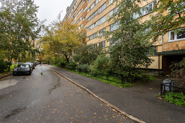 Продам комнату в 3-комн. квартире, Аэродромная ул, 3А, Санкт-Петербург г