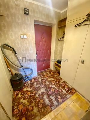 Продам однокомнатную (1-комн.) квартиру, Генерала Попова ул, 18к3, Калуга г