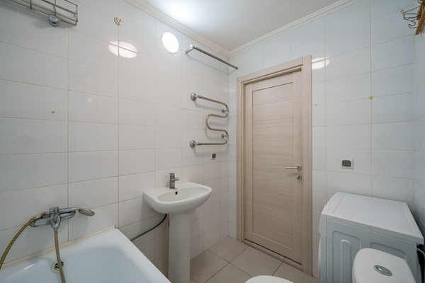 Продам двухкомнатную (2-комн.) квартиру, Люблинская ул, 76к3, Москва г