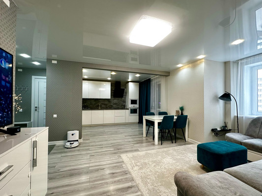 Продам трехкомнатную (3-комн.) квартиру, Энтузиастов ул, 19а, Киров г
