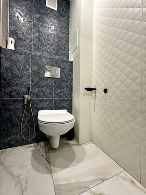 Продам трехкомнатную (3-комн.) квартиру, Энтузиастов ул, 19а, Киров г