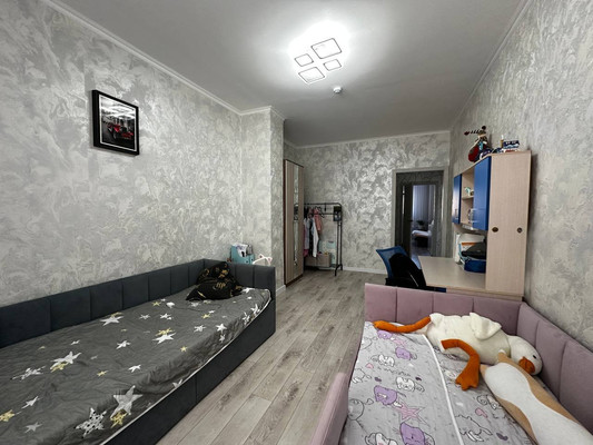 Продам трехкомнатную (3-комн.) квартиру, Анны Коньковой ул, 6, Ханты-Мансийск г