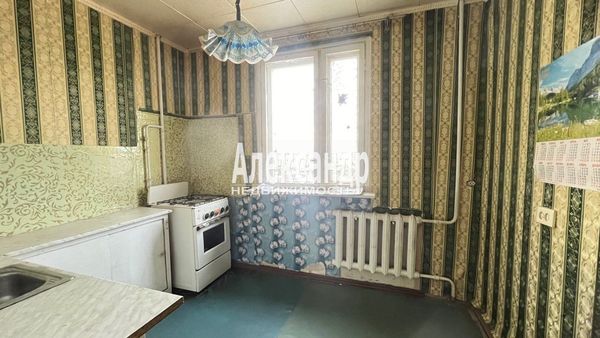 Продам двухкомнатную (2-комн.) квартиру, Лесная ул, 3, Светогорск г