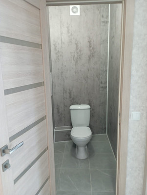 Продам двухкомнатную (2-комн.) квартиру, Светлогорский пер, 12, Красноярск г
