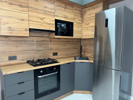 Продам трехкомнатную (3-комн.) квартиру, Пионерская ул, 9, Комсомольск-на-Амуре г