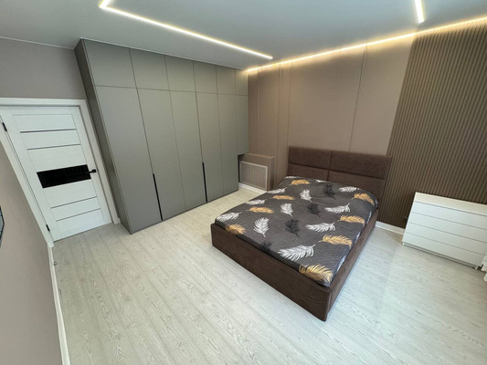 Продам трехкомнатную (3-комн.) квартиру, Пионерская ул, 9, Комсомольск-на-Амуре г