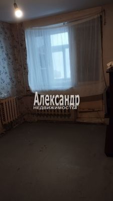 Продам комнату в 6-комн. квартире, Сиреневый б-р, 9, Санкт-Петербург г