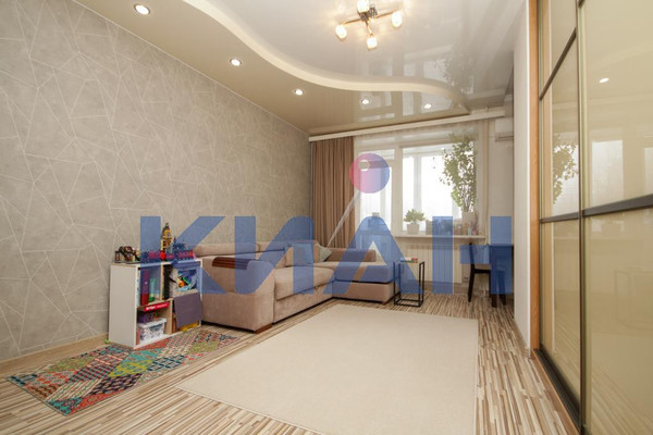 Продам двухкомнатную (2-комн.) квартиру, Ладо Кецховели ул, 97, Красноярск г