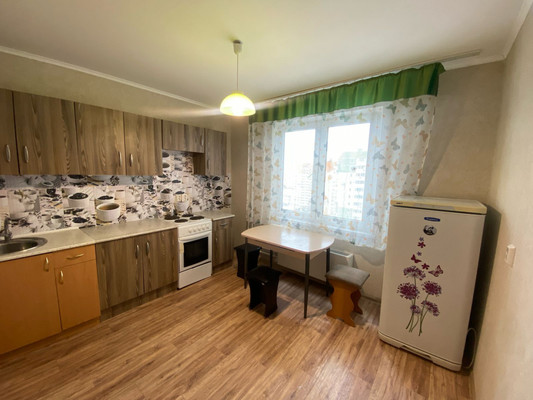 Продам двухкомнатную (2-комн.) квартиру, им. Героя Владислава Посадского ул, 50, Краснодар г