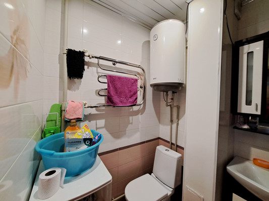 Продам трехкомнатную (3-комн.) квартиру, Осетинская ул, 146, Нальчик г