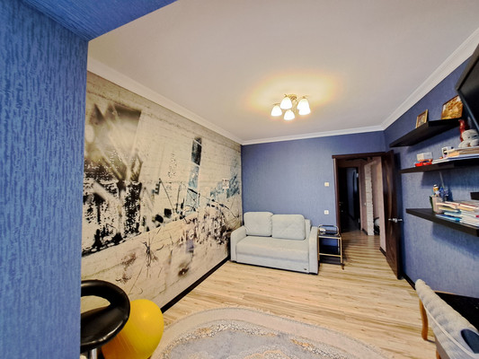 Продам трехкомнатную (3-комн.) квартиру, Осетинская ул, 146, Нальчик г