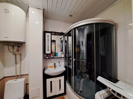Продам трехкомнатную (3-комн.) квартиру, Осетинская ул, 146, Нальчик г