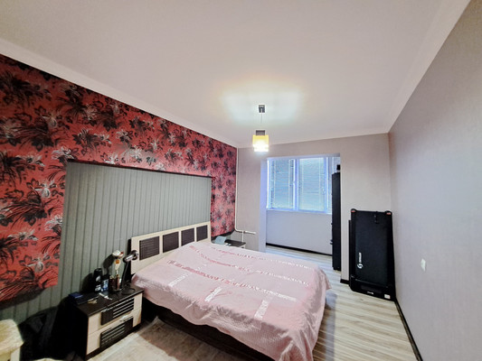 Продам трехкомнатную (3-комн.) квартиру, Осетинская ул, 146, Нальчик г