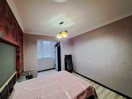 Продам трехкомнатную (3-комн.) квартиру, Осетинская ул, 146, Нальчик г