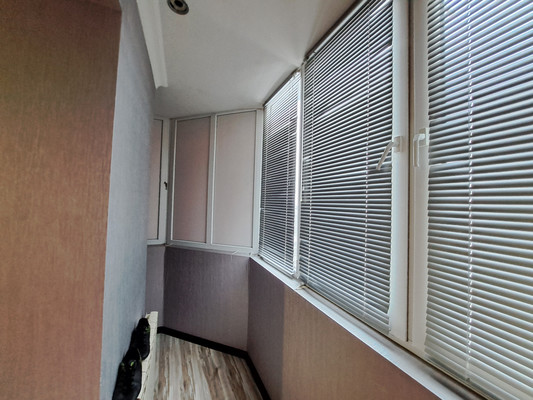 Продам трехкомнатную (3-комн.) квартиру, Осетинская ул, 146, Нальчик г