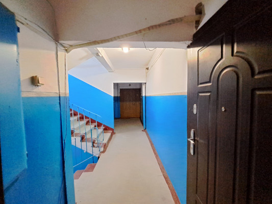 Продам трехкомнатную (3-комн.) квартиру, Осетинская ул, 146, Нальчик г