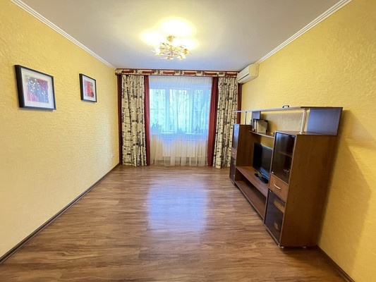 Продам двухкомнатную (2-комн.) квартиру, 339-й Стрелковой Дивизии ул, 17/3, Ростов-на-Дону г