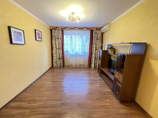 Продам двухкомнатную (2-комн.) квартиру, 339-й Стрелковой Дивизии ул, 17/3, Ростов-на-Дону г