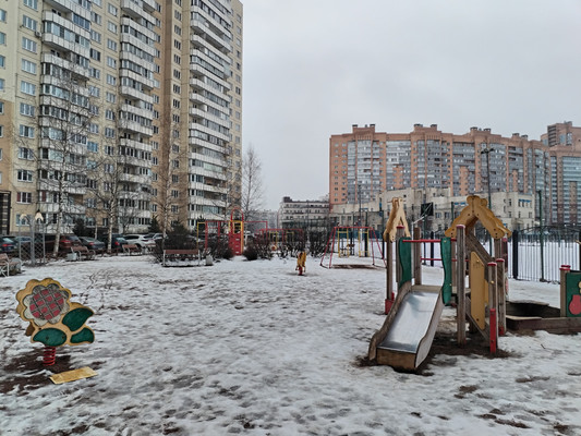 Продам двухкомнатную (2-комн.) квартиру, Маршала Казакова ул, 50Ак1, Санкт-Петербург г
