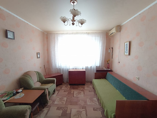 Продам двухкомнатную (2-комн.) квартиру, Черникова ул, 11, Волгодонск г
