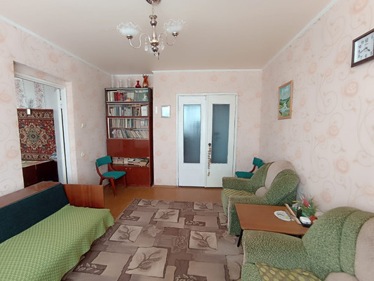 Продам двухкомнатную (2-комн.) квартиру, Черникова ул, 11, Волгодонск г