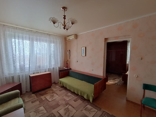 Продам двухкомнатную (2-комн.) квартиру, Черникова ул, 11, Волгодонск г
