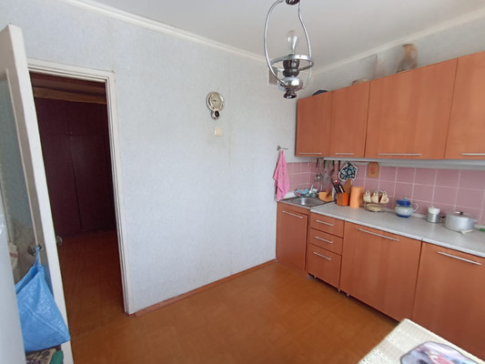 Продам двухкомнатную (2-комн.) квартиру, Черникова ул, 11, Волгодонск г