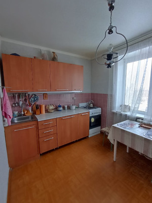 Продам двухкомнатную (2-комн.) квартиру, Черникова ул, 11, Волгодонск г