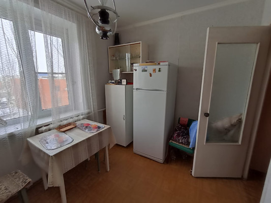 Продам двухкомнатную (2-комн.) квартиру, Черникова ул, 11, Волгодонск г