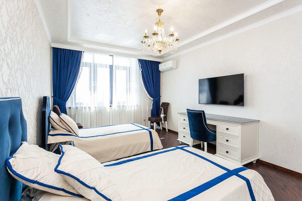 Продам трехкомнатную (3-комн.) квартиру, Дальняя ул, 8к1, Краснодар г