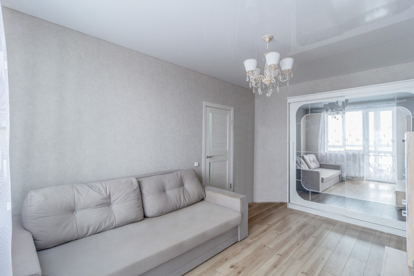 Продам однокомнатную (1-комн.) квартиру, Летняя ул, 72, Калининград г