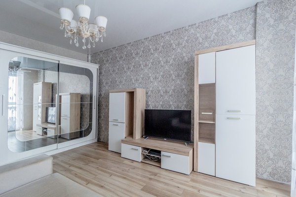 Продам однокомнатную (1-комн.) квартиру, Летняя ул, 72, Калининград г