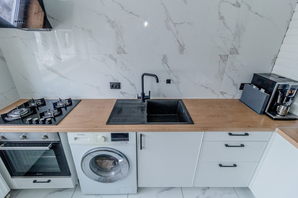 Продам однокомнатную (1-комн.) квартиру, Летняя ул, 72, Калининград г