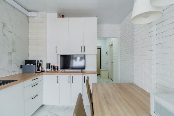 Продам однокомнатную (1-комн.) квартиру, Летняя ул, 72, Калининград г