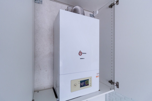 Продам однокомнатную (1-комн.) квартиру, Летняя ул, 72, Калининград г