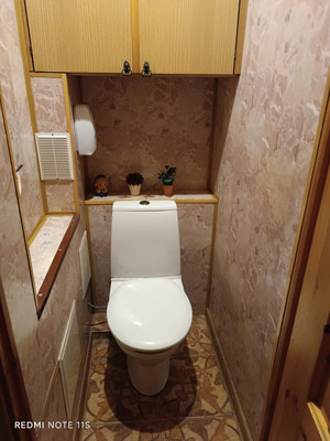 Продам двухкомнатную (2-комн.) квартиру, Кильдинская ул, 1, Мурманск г