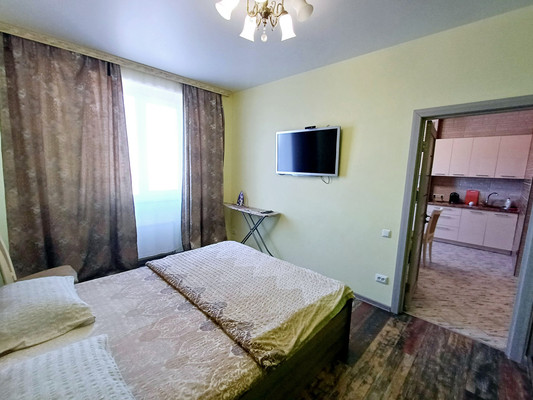 Продам двухкомнатную (2-комн.) квартиру, Крылова ул, 36, Симферополь г