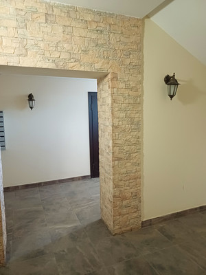 Продам двухкомнатную (2-комн.) квартиру, Крылова ул, 36, Симферополь г