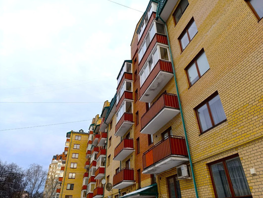 Продам многокомнатную квартиру, Щорса пер, 1, Калининград г