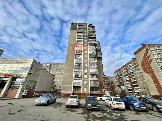 Продам трехкомнатную (3-комн.) квартиру, Победы ул, 380, Челябинск г