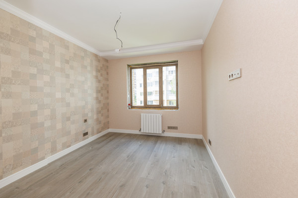 Продам трехкомнатную (3-комн.) квартиру, Советская ул, 95к1, Брянск г