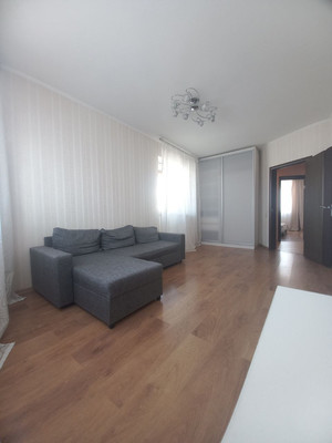 Продам двухкомнатную (2-комн.) квартиру, Юлиуса Фучика ул, 8Б, Казань г