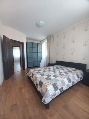 Продам двухкомнатную (2-комн.) квартиру, Юлиуса Фучика ул, 8Б, Казань г