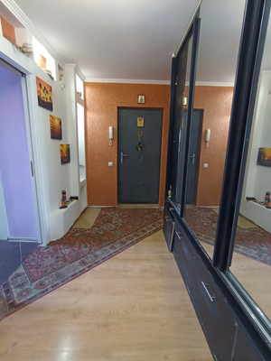 Продам трехкомнатную (3-комн.) квартиру, Д мкр, 55, Новомичуринск г