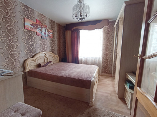 Продам трехкомнатную (3-комн.) квартиру, Д мкр, 14, Новомичуринск г