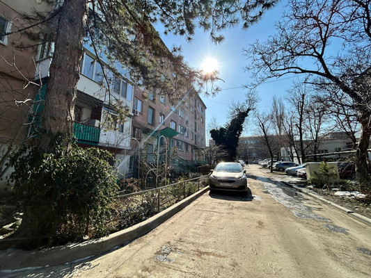 Продам однокомнатную (1-комн.) квартиру, Трубаченко ул, 22, Симферополь г
