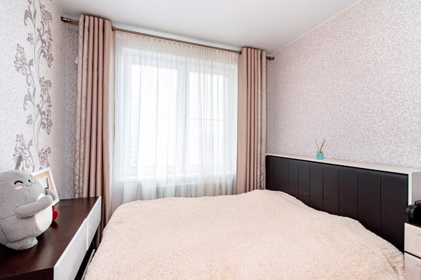 Продам однокомнатную (1-комн.) квартиру, Строителей ул, 121, Ханты-Мансийск г