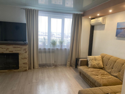 Продам трехкомнатную (3-комн.) квартиру, Ломоносова ул, 13, Нижний Тагил г