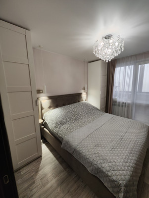 Продам трехкомнатную (3-комн.) квартиру, Ломоносова ул, 13, Нижний Тагил г